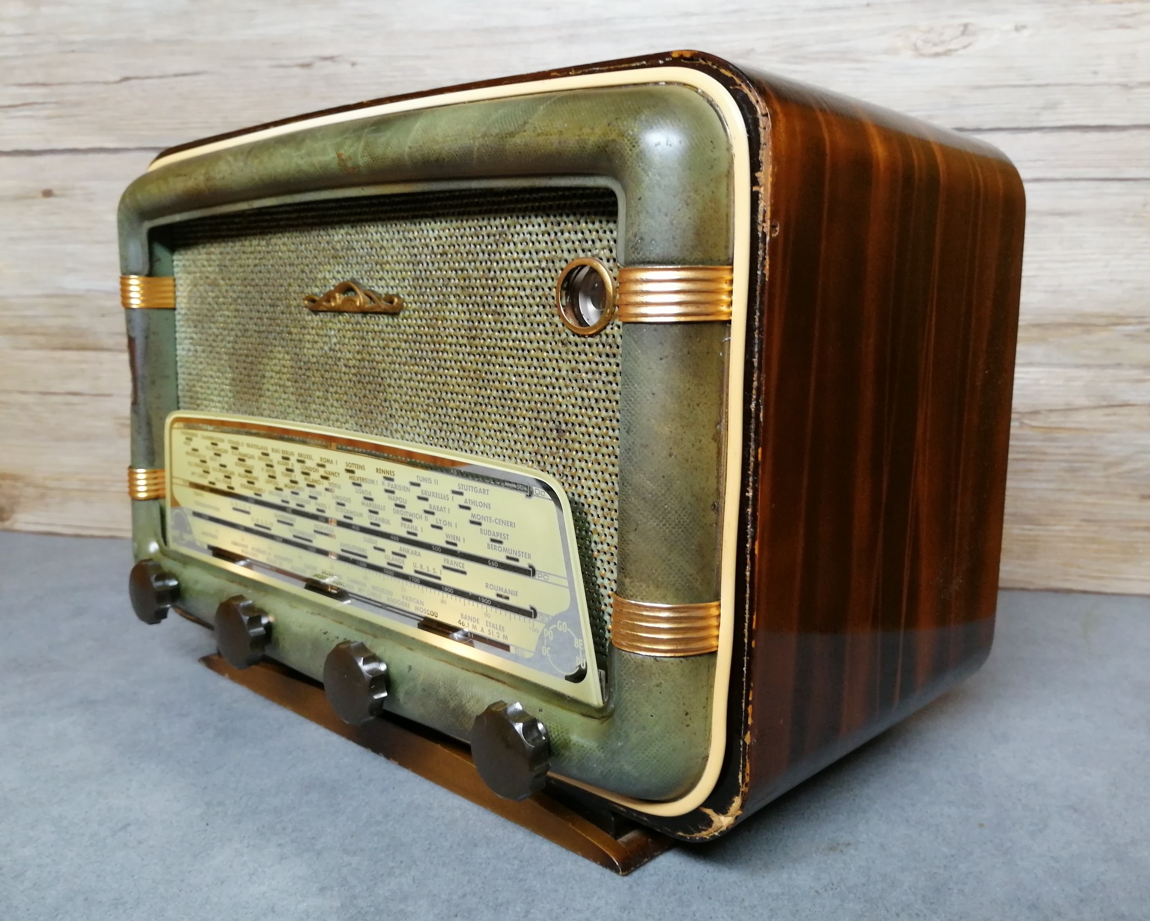 Achat Tonfunk de 1956 : Poste radio vintage Bluetooth en gros